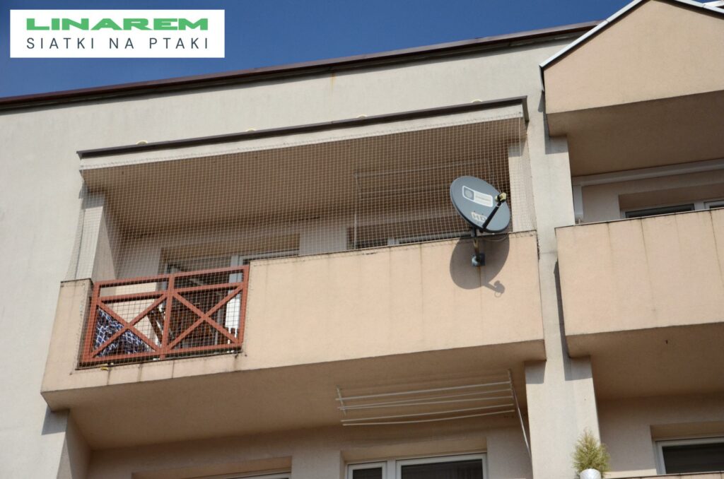 montaz siatek przeciw ptakom trzebinia, siatki na balkon trzebinia, zabezpieczenie balkonu przed ptakami, osiatkowanie trzebinia balkon
