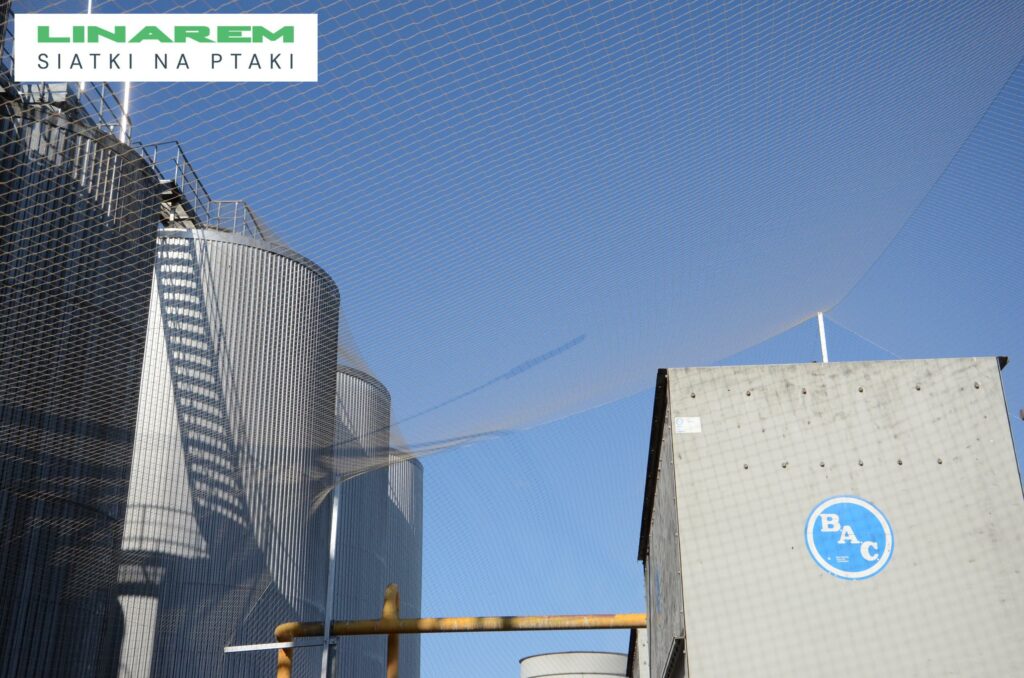 siatka przeciw ptakom sierpc, zabezpieczenie zakladow przemyslowych, montaz siatki na ptaki