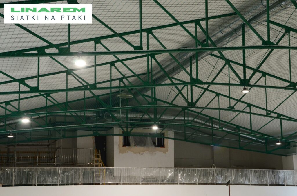 pozioma siatka pilkochwyt bochnia, siatki na ptaki w hali, zabezpieczenie hali bochnia