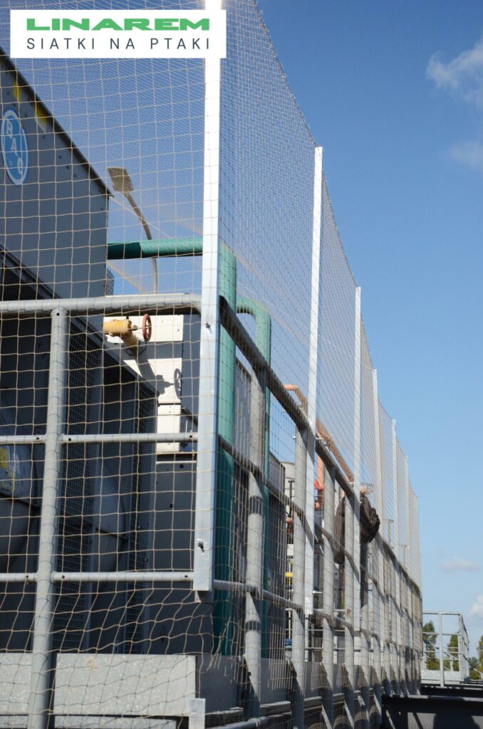 siatki ochronne na ptaki sierpc, montaz siatek zaklad przemyslowy, ochrona zakladu przed ptakami