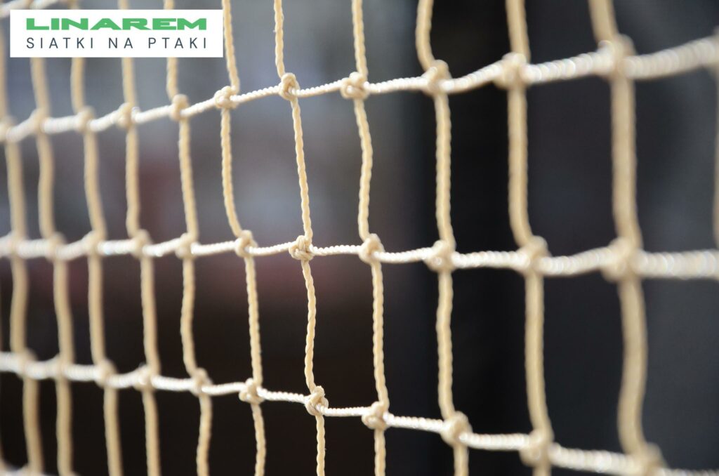 ochrona ogrodu przed ptakami trzebinia, siatki na ptaki ogrod montaz, zabezpieczenie ogrodu siatka, montaz siatki przeciw ptakom trzebinia