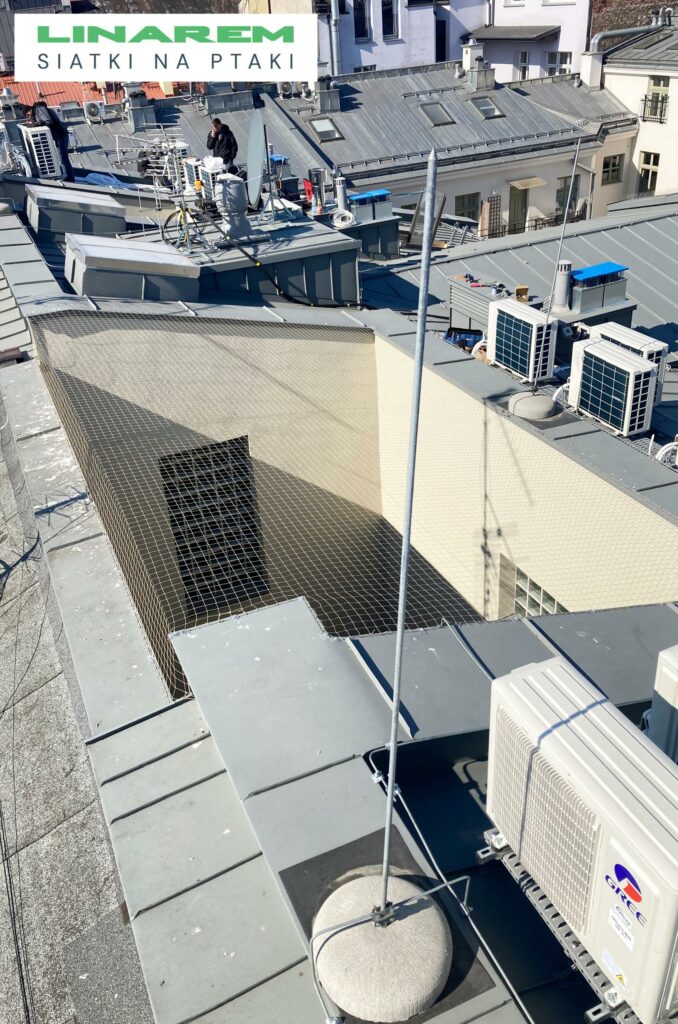 montaz siatki na ptaki krakow, zabezpieczenie patio przed ptakami, siatki przeciw ptakom montaz krakow