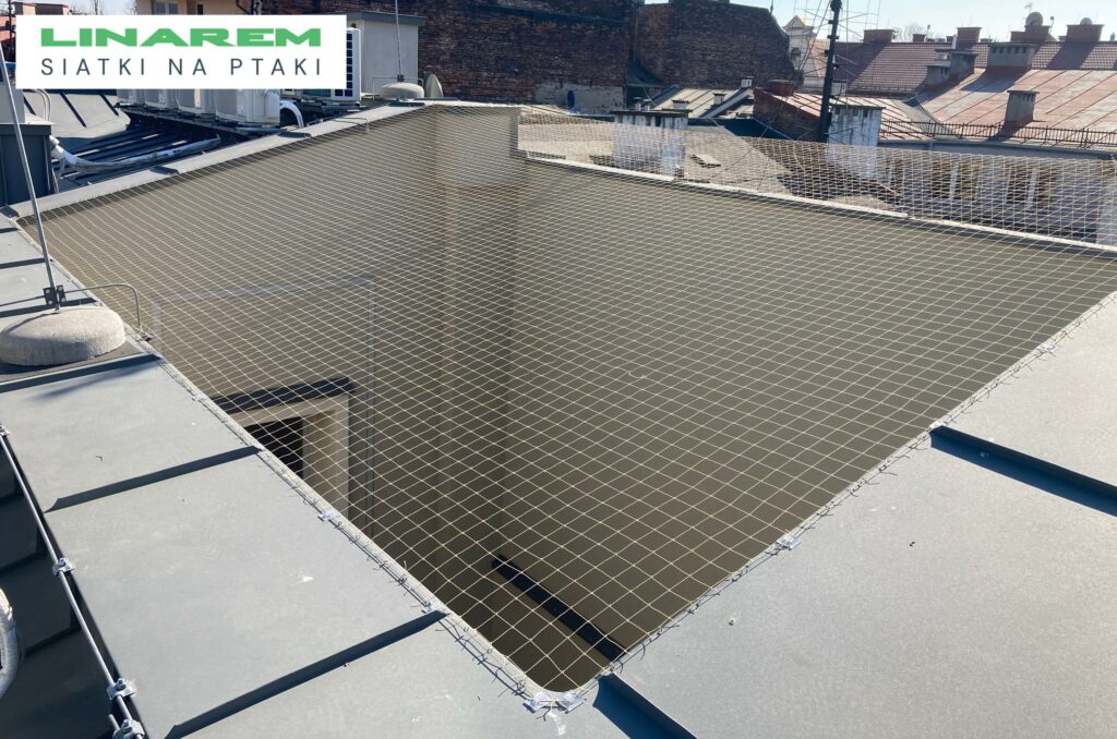 montaz siatki na ptaki krakow, siatki ochronne patio krakow, bezinwazyjna siatka przeciw ptakom krakow