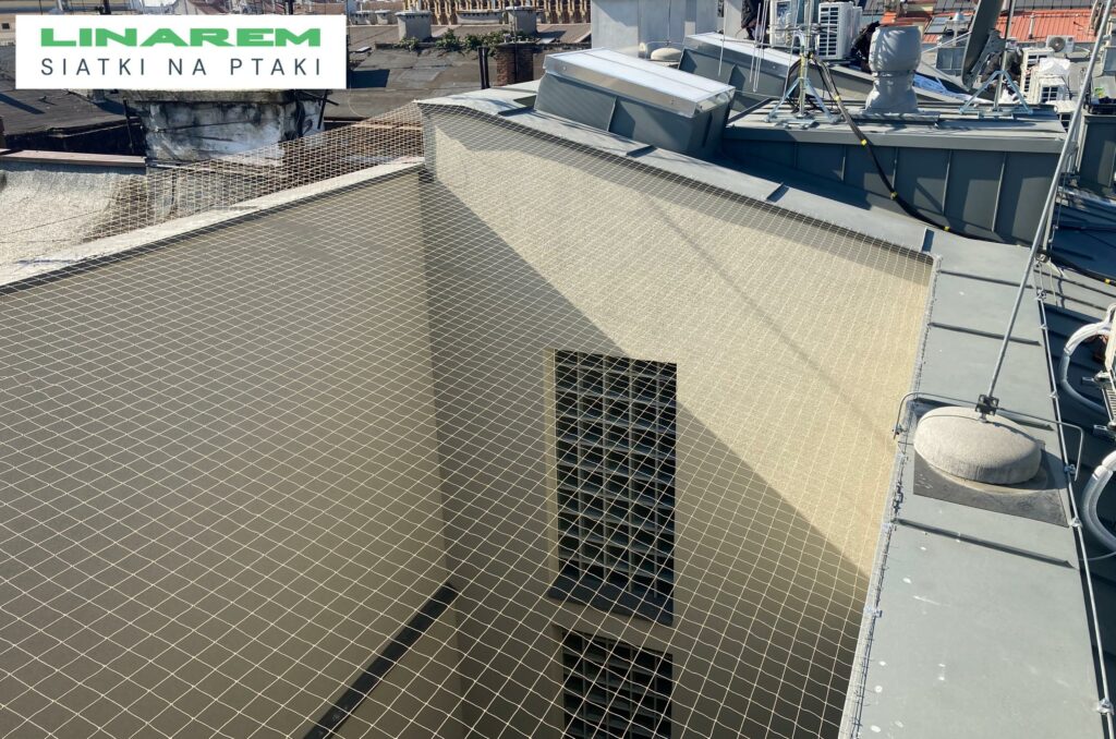 montaz siatki na ptaki krakow, siatka ochronna patio krakow, zabezpieczenie przestrzeni siatka krakow