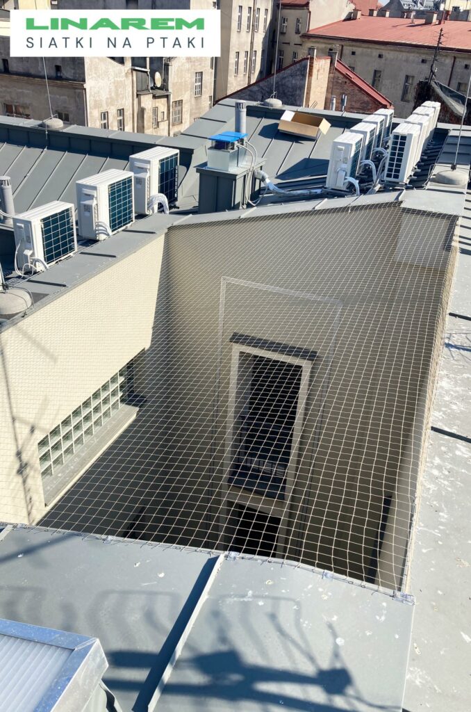siatka przeciw ptakom patio krakow, montaz siatek na ptaki krakow, ochrona patio siatka krakow