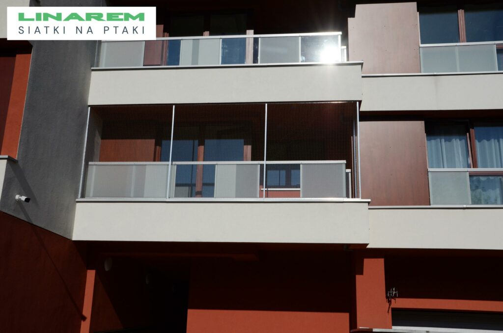 osiatkowanie konstrukcji stalowej ptaki, siatki ochronne na golebie, montaz siatek przeciw ptakom, zabezpieczenie konstrukcji stal